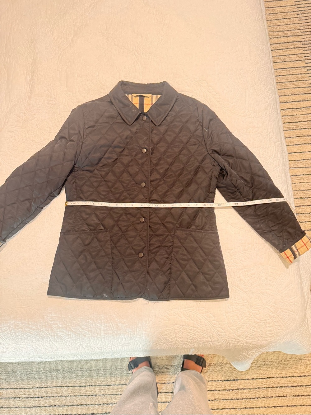Burberry quilted jacket in Women's size M in Great Condition - Picture 13 of 14